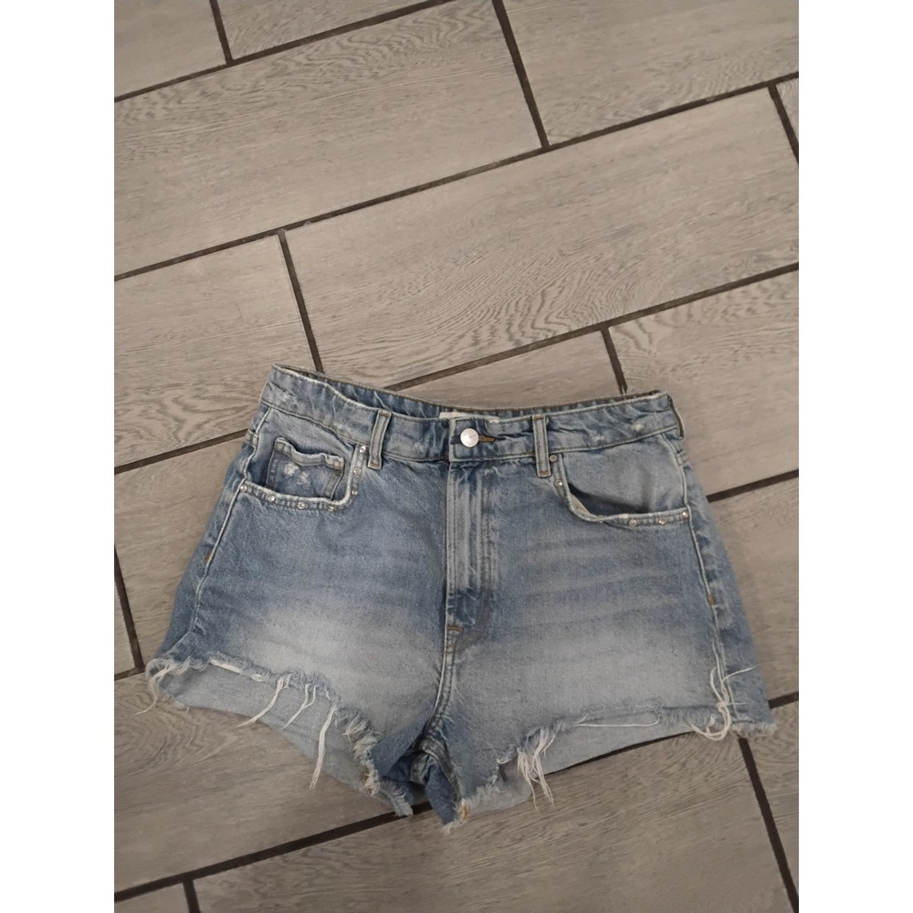 Zara Womens Light Wash Distressed Rhinestone Denim Shorts Size 8 Raw Hem Cutoffs